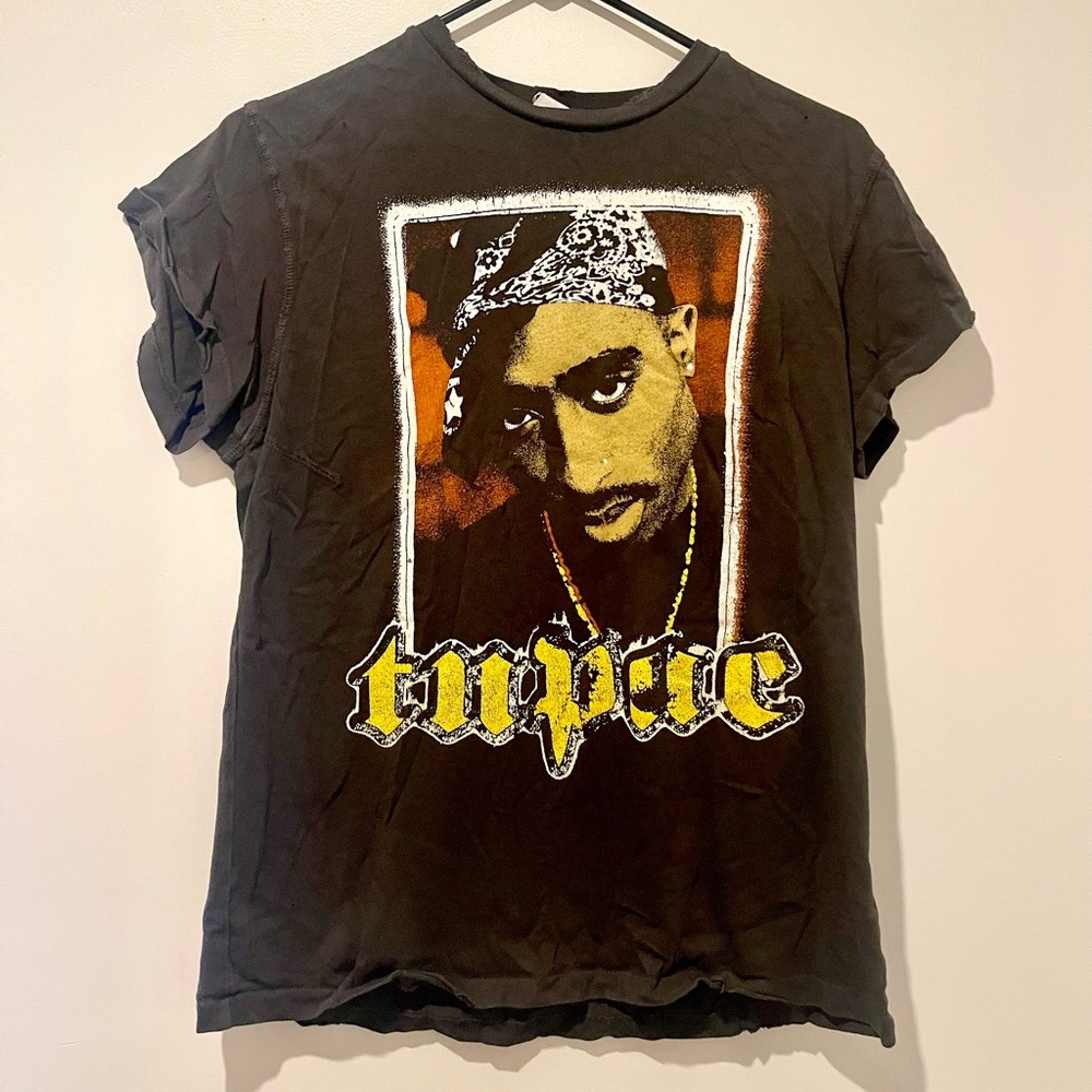 MADEWORN VINTAGE TUPAC TSHIRT SIZE XS